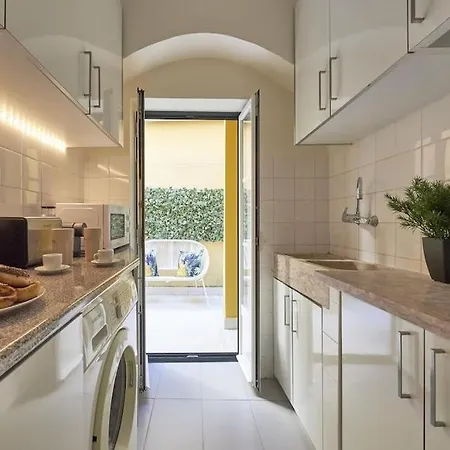 Appartement Patio Boutique De 5 *